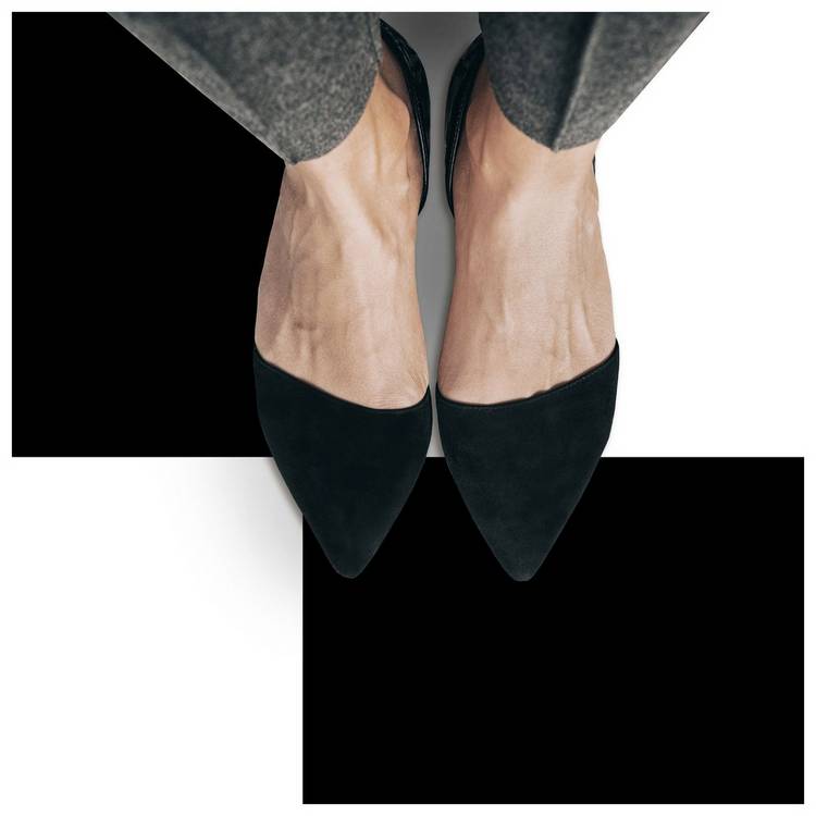 Arthouse chequerboard floor tiles in black and white - British product
