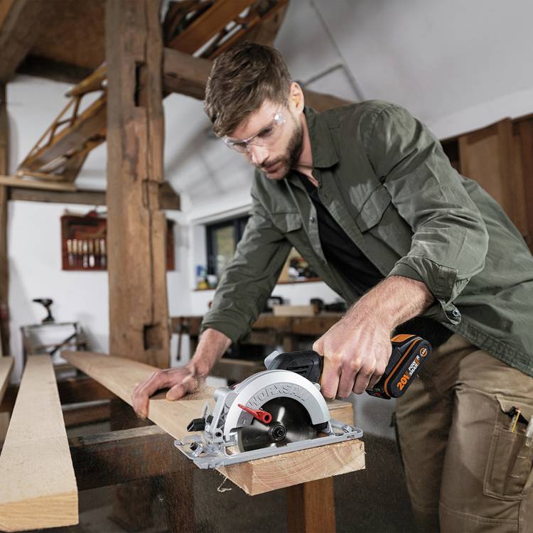 Worx WX531 cordless compact circular saw (British brand)