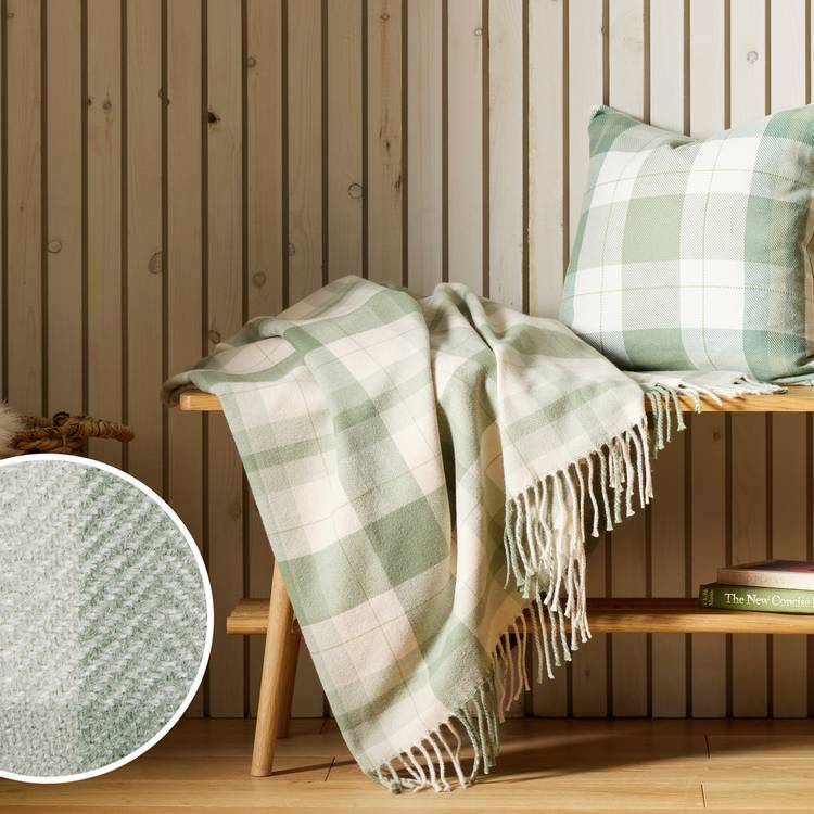 Argos Home green woven check throw 125x150cm - British product