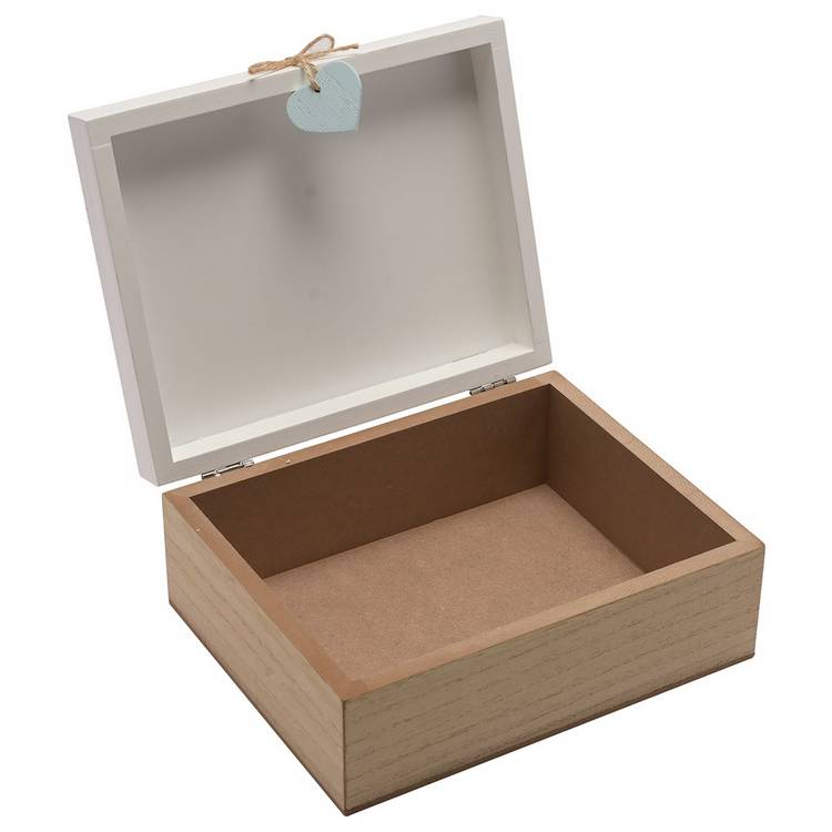 Celebrations Petit Cheri gift set, wooden keepsake box, macrame, UK version