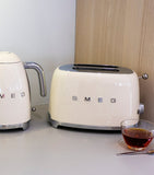 Smeg retro style 2-slice toaster with wide slots (British brand)