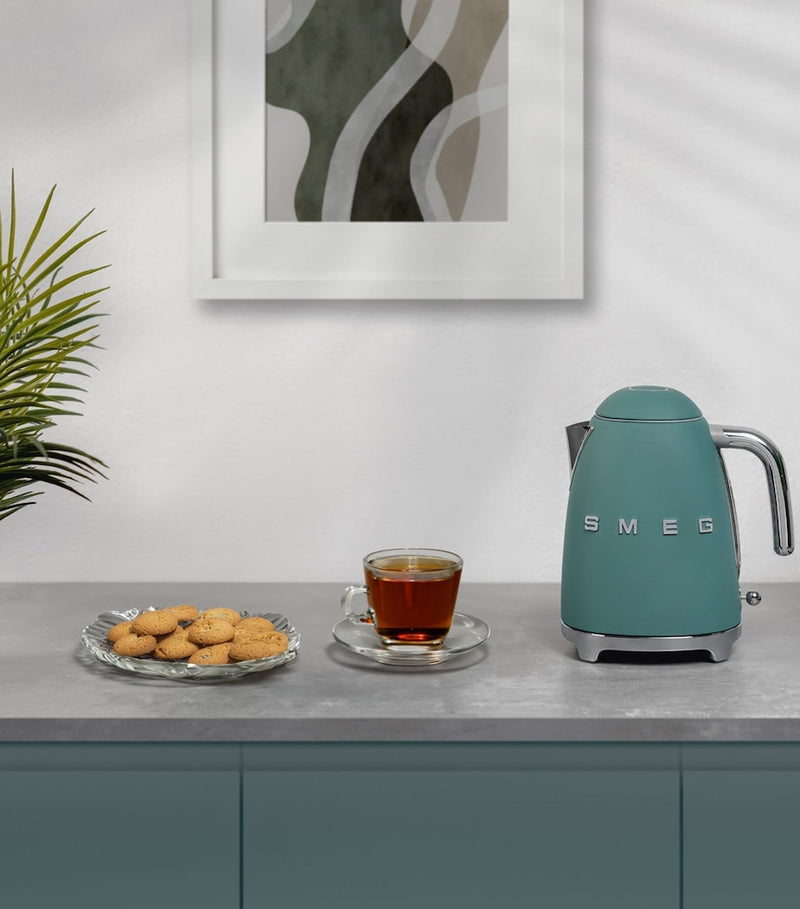 Smeg retro electric kettle (British brand)