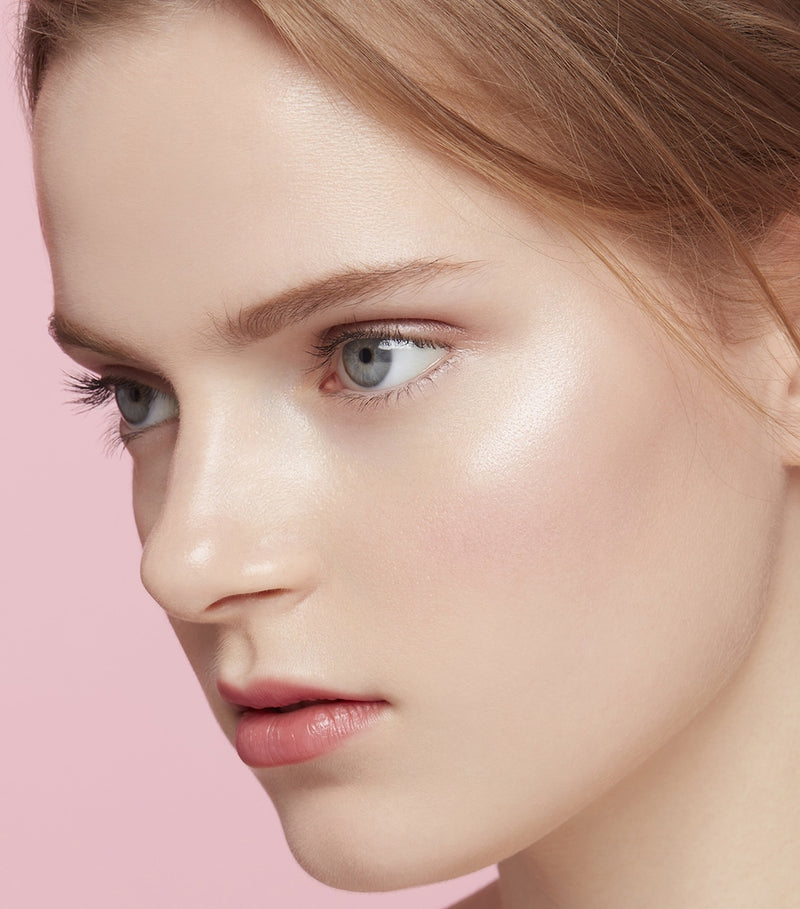 Clé de Peau Beauté Luminizing Face Enhancer 10g (British brand)