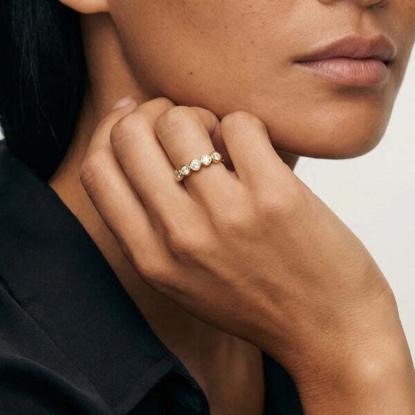 MUCHV gold stacking ring with moissanite stones, UK version