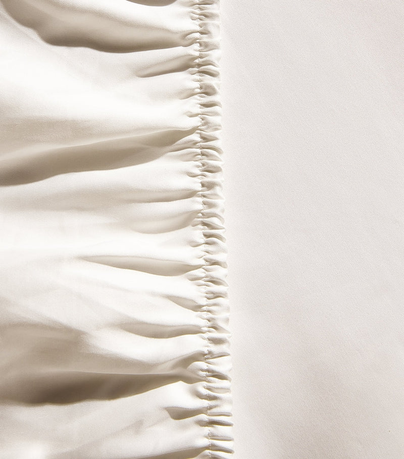 Harrods of London Mayfair Super King Fitted Sheet 180cm x 200cm, UK version