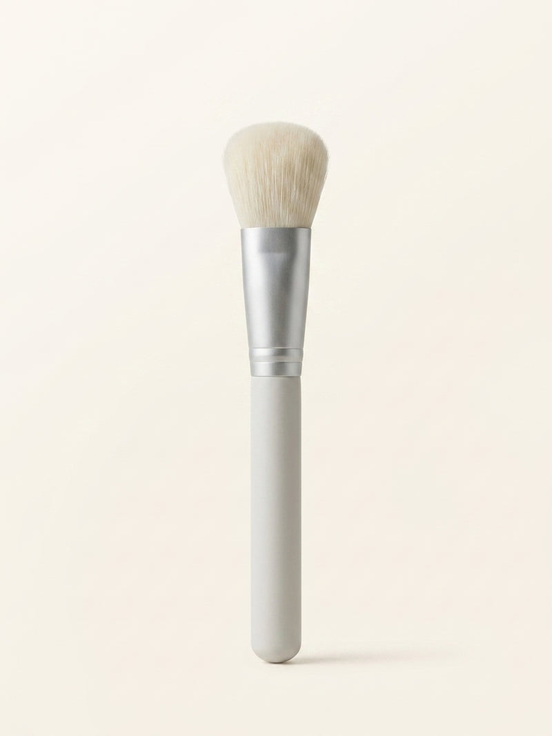 Charlotte Tilbury Magic Complexion Brush foundation brush (British brand)
