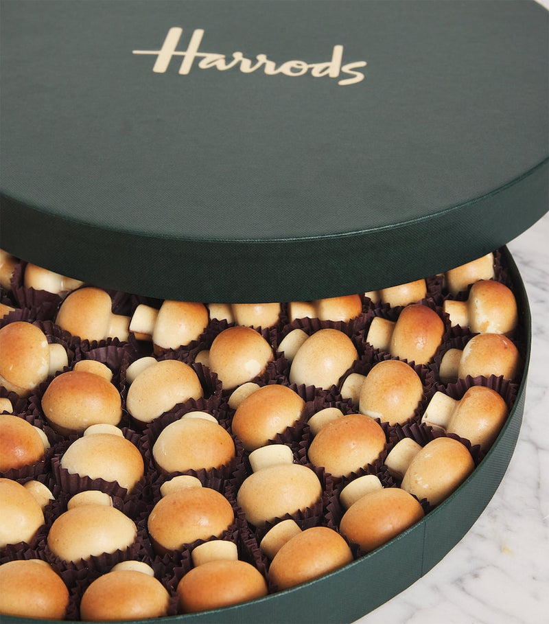 Harrods Belgian Supreme chocolate selection platter 1kg, UK version