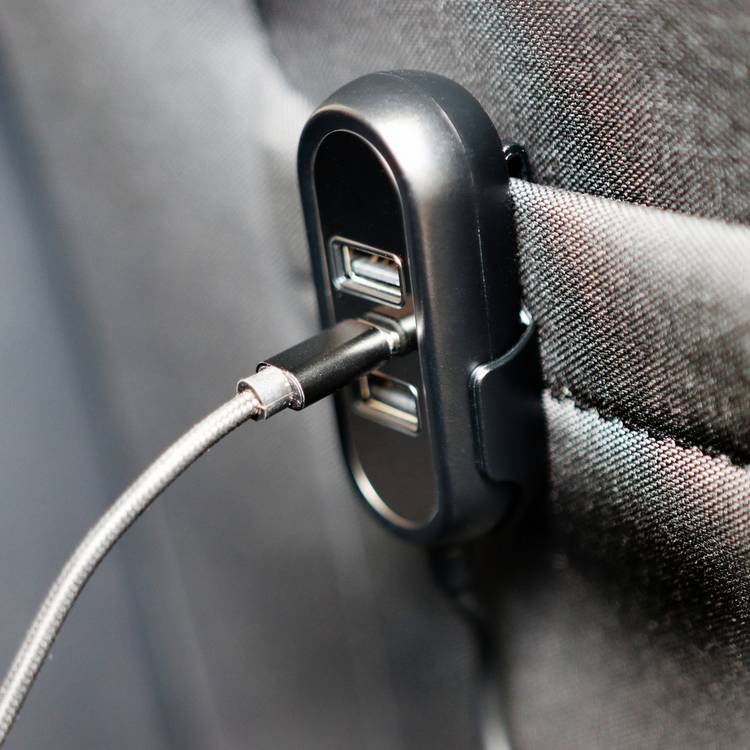 Streetwize 12V 4 port USB extension cable, UK version