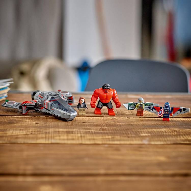 LEGO Captain America vs Red Hulk building set, UK version
