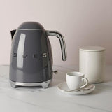 غلاية Smeg KLF03 فضي 1.7 لتر، مستوردة من المملكة المتحدة