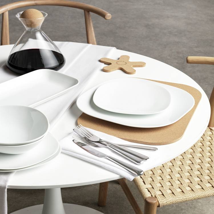 Sebastian Conran 12 piece porcelain dinner set (British brand)