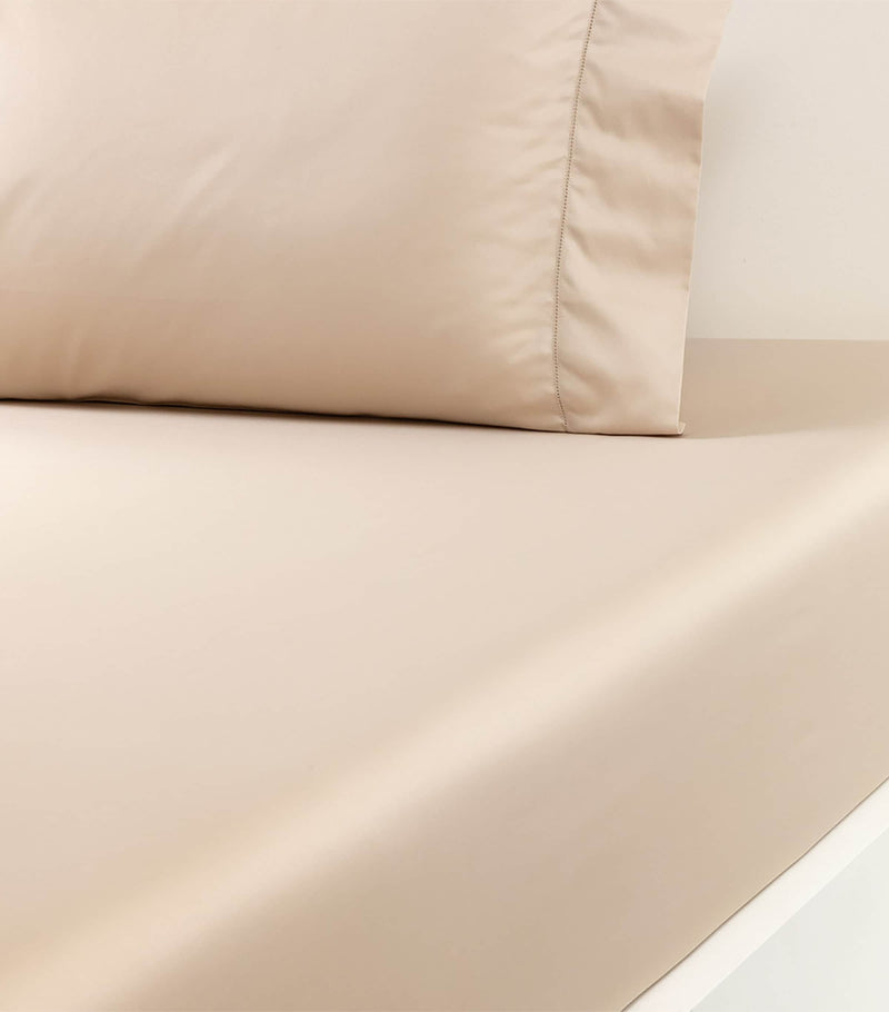 Ralph Lauren Supima Cotton Sateen Langdon super king fitted sheet 180cm x 200cm, imported from the UK
