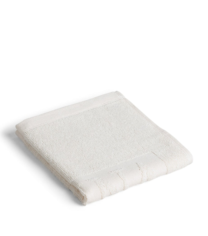 BAINA Agnes face cloth 30cm x 30cm, imported from the UK