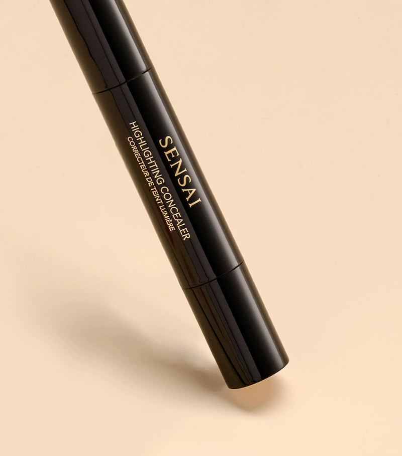 Sensai Highlighting Concealer (British brand)
