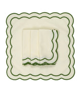 Set of 4 Apple Design Fabric Napkins with Green Trim 50cm x 50cm