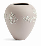 Wedgwood Magnolia Blossom vase 18cm (British brand)