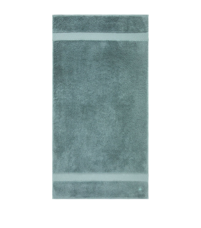 Yves Delorme Étoile hand towel 55cm x 100cm (British brand)