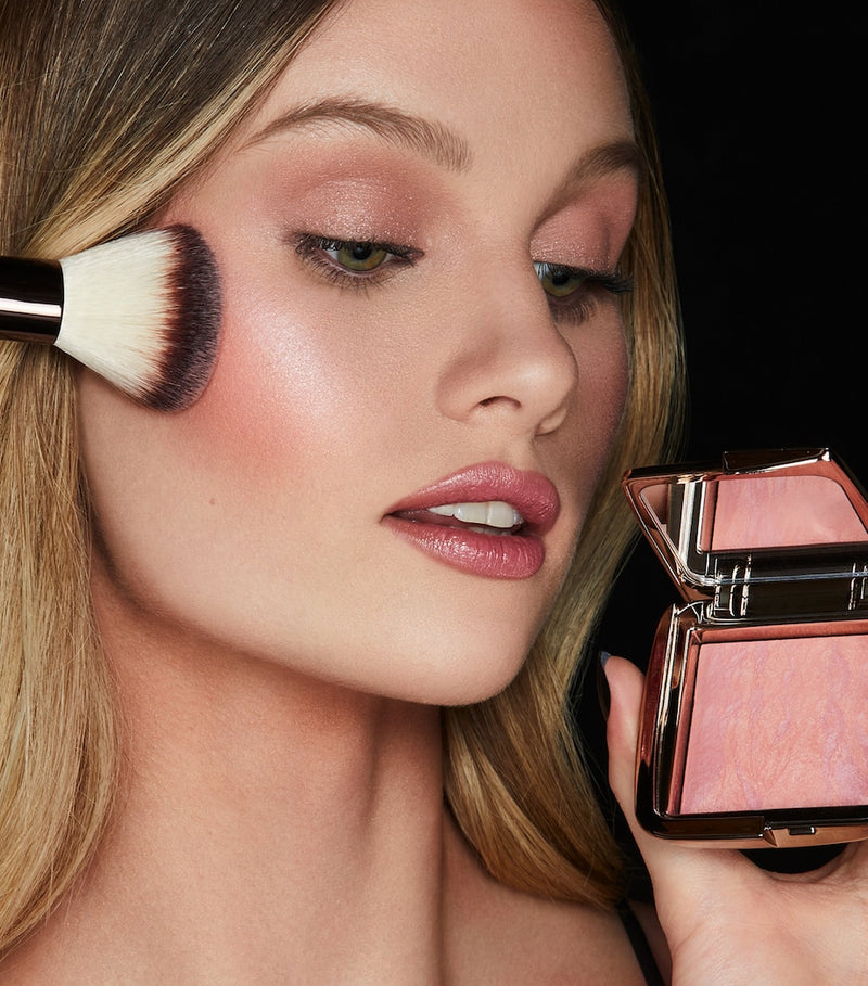 Hourglass Ambient Lighting Blush cosmetic product, UK version