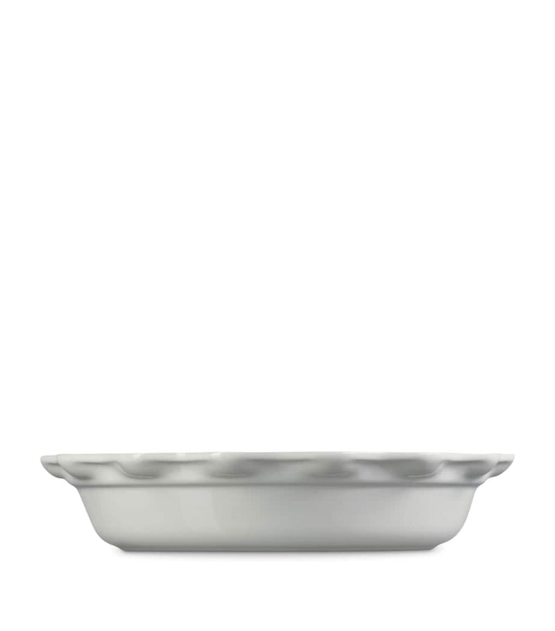 Le Creuset stoneware pie dish 23cm, UK version