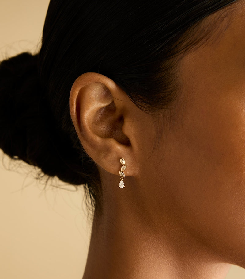 Astrid & Miyu yellow gold diamond earrings 14-karat - British product