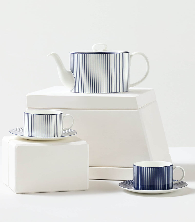 Wedgwood Gio Pinstripe Teapot bone china, UK version