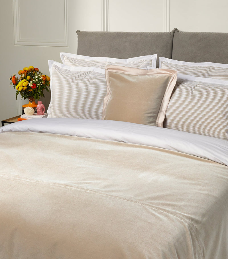 Amalia Cirrus Super King bedspread 250x260, UK version