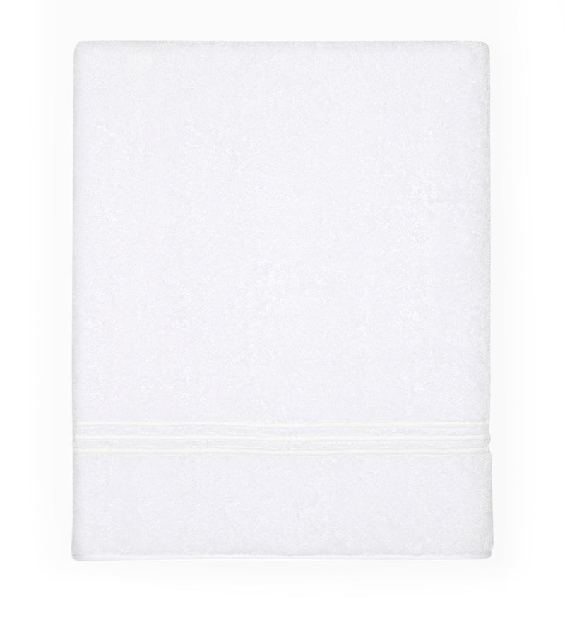 Pratesi Tre Righe bath sheet 100x180cm, imported from the UK
