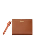 LOEWE Knot Wallet in calfskin leather with two-tone design (British brand)