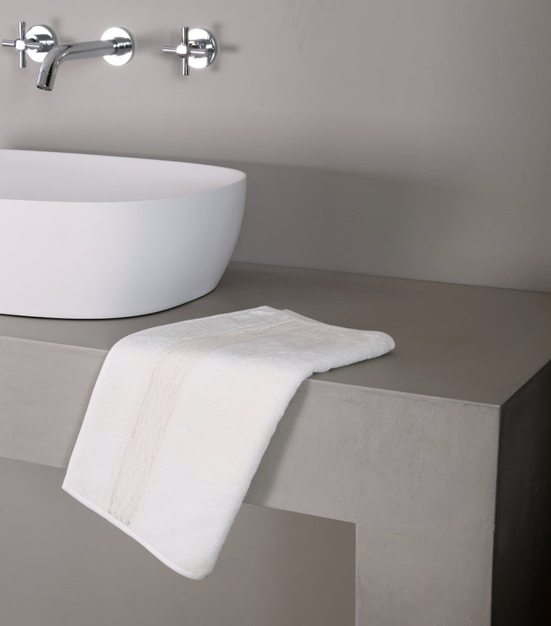 Frette Balance Lace guest towel 40cm x 60cm - British product
