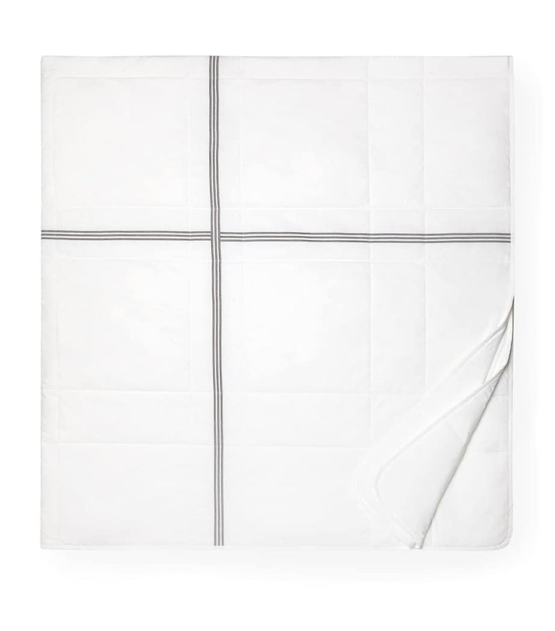 Pratesi Tre Righe Super King quilt 290x260cm, imported from the UK