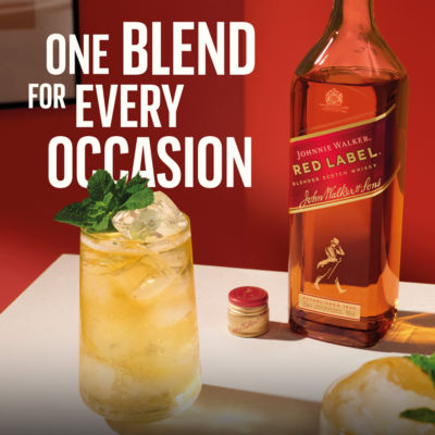 Johnnie Walker Red Label blended Scotch whisky 35cl (British brand)