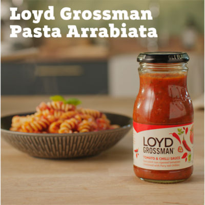 Loyd Grossman Tomato Chilli Pasta Sauce 660g jar, UK version