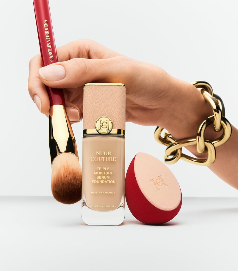 Carolina Herrera foundation brush - British product
