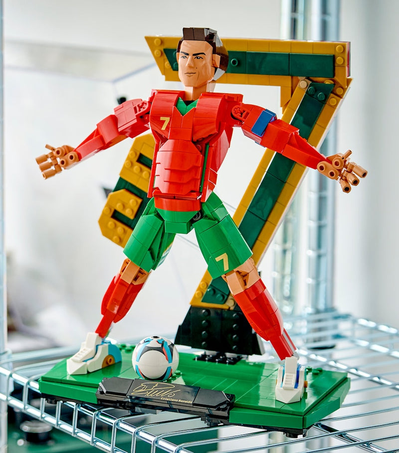 LEGO Cristiano Ronaldo Football Legend building set 43016 (British brand)