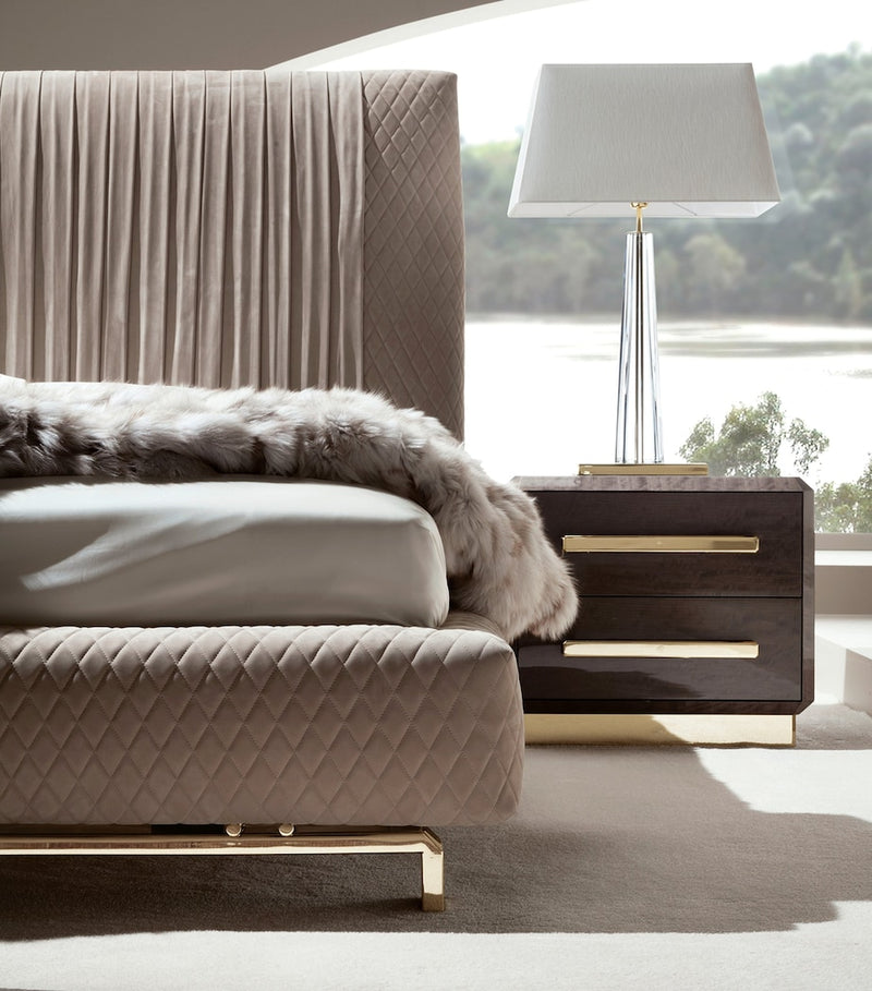 Giorgio Collection Infinity bedside table with chrome details, UK version