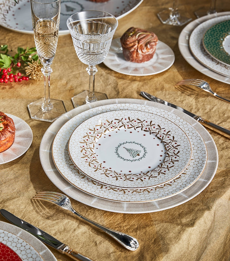 Bernardaud Noël dessert plate 21cm porcelain, UK version