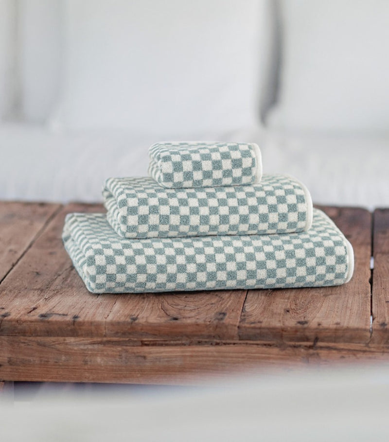 Graccioza Estoril bath sheet 95cm x 150cm, imported from the UK