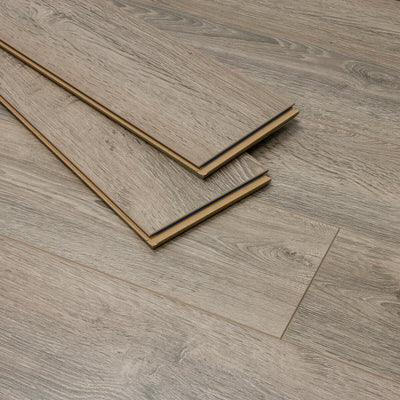 Costco UK Golden Select Hartford Oak Splash Shield AC5 Laminate Flooring with Foam Underlay - 1.146 m²- Buy online at McGrocer