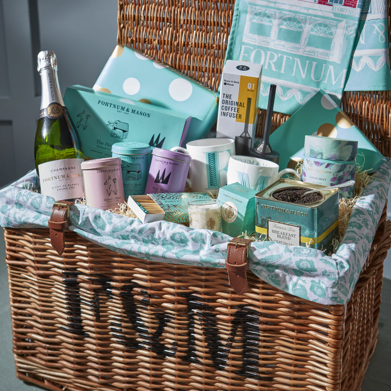 Fortnum's housewarming hamper gift set (British brand)