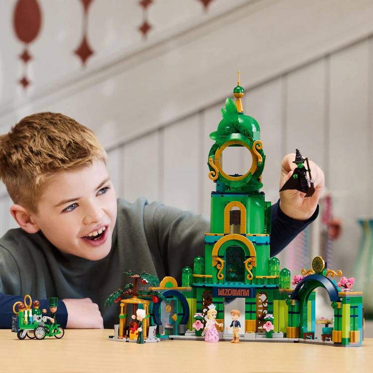 LEGO Wicked Emerald City building toy set 945 pieces, imported from the UK