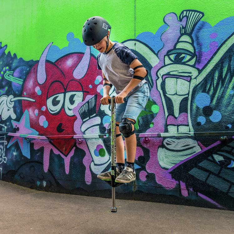 Xootz pogo stick outdoor toy for children - British product