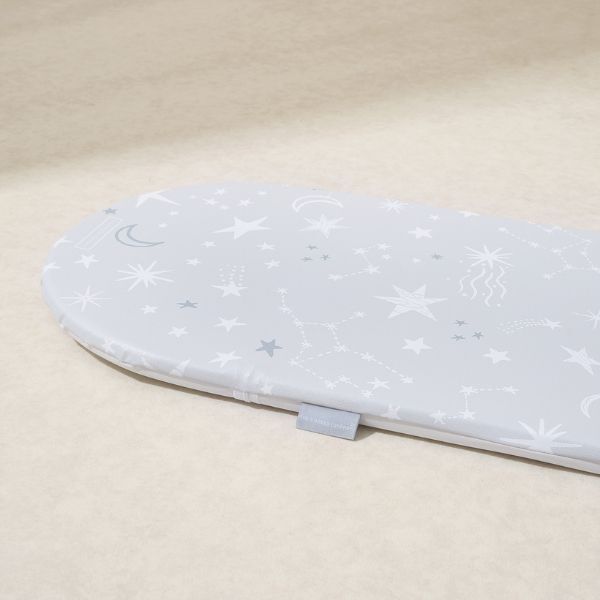 The Tiny Bed Co. Basket Changing Mat - Shiloh Skies GOODS Superdrug
