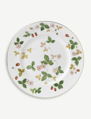 Wedgwood Wild Strawberry bone china plate 27cm - British product