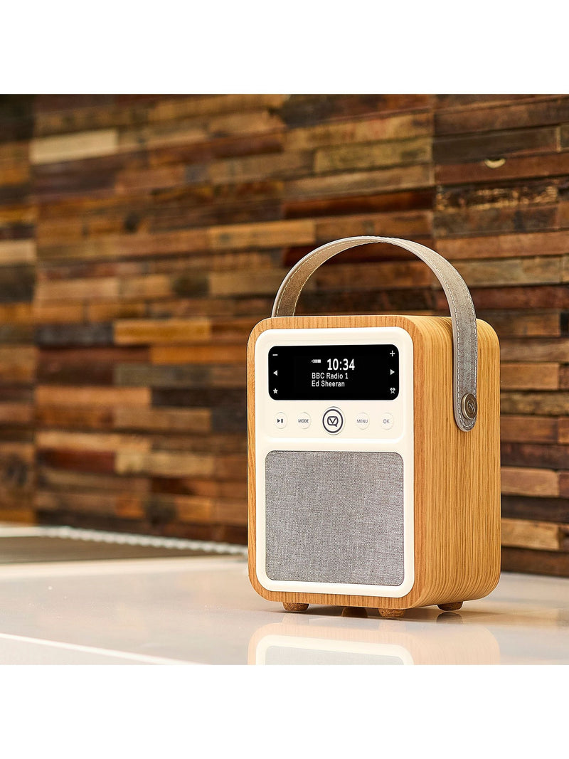 VQ Oak Monty DAB radio with wood case, UK version