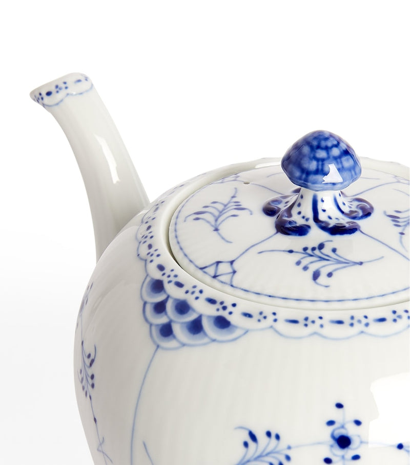 Royal Copenhagen Blue Fluted Half Lace Teapot 1L, imported from the UK