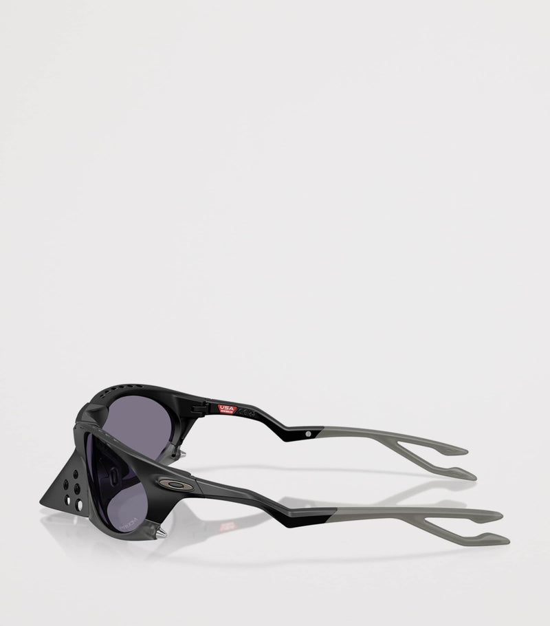 Oakley Plantaris Oval sunglasses (British brand)