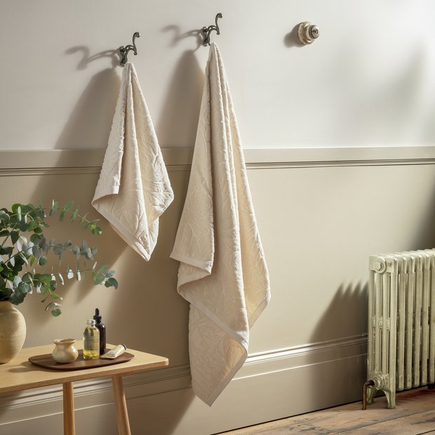 Habitat x Morris & Co. Acanthus bath sheet 550gsm cotton, imported from the UK