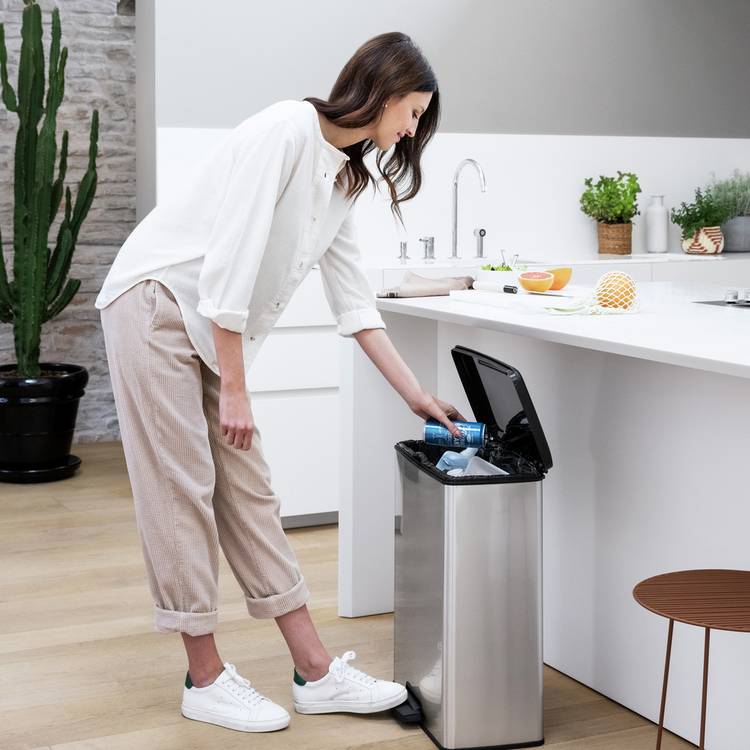 Curver pedal bin silver 65 Litre, UK version