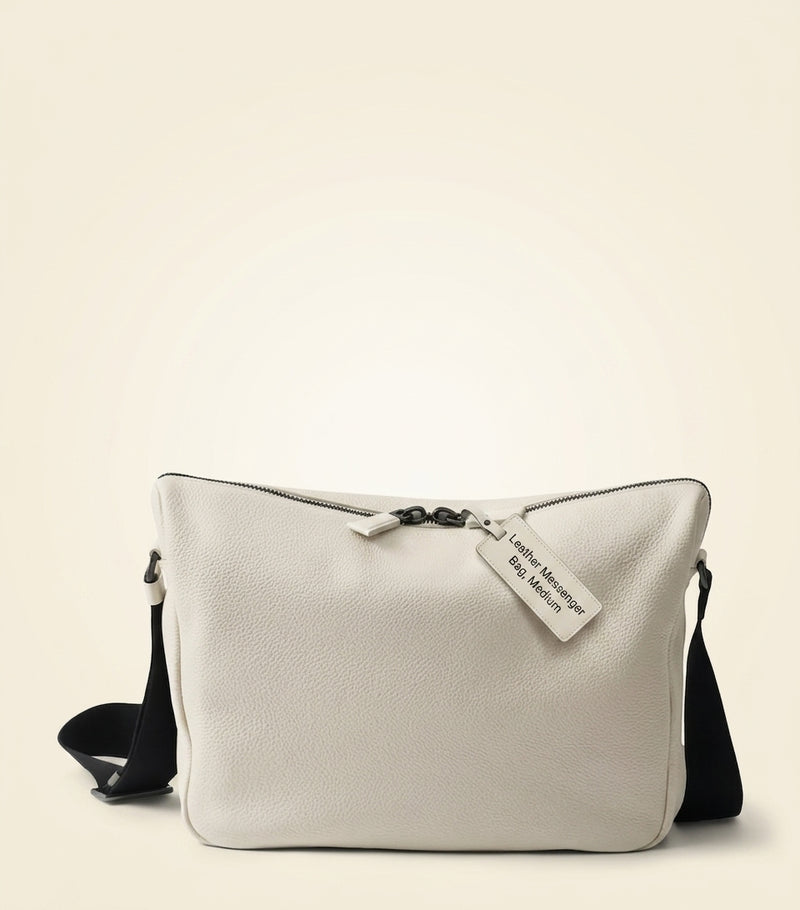 Prada leather shoulder bag H25xW31.5xD14 (British brand)