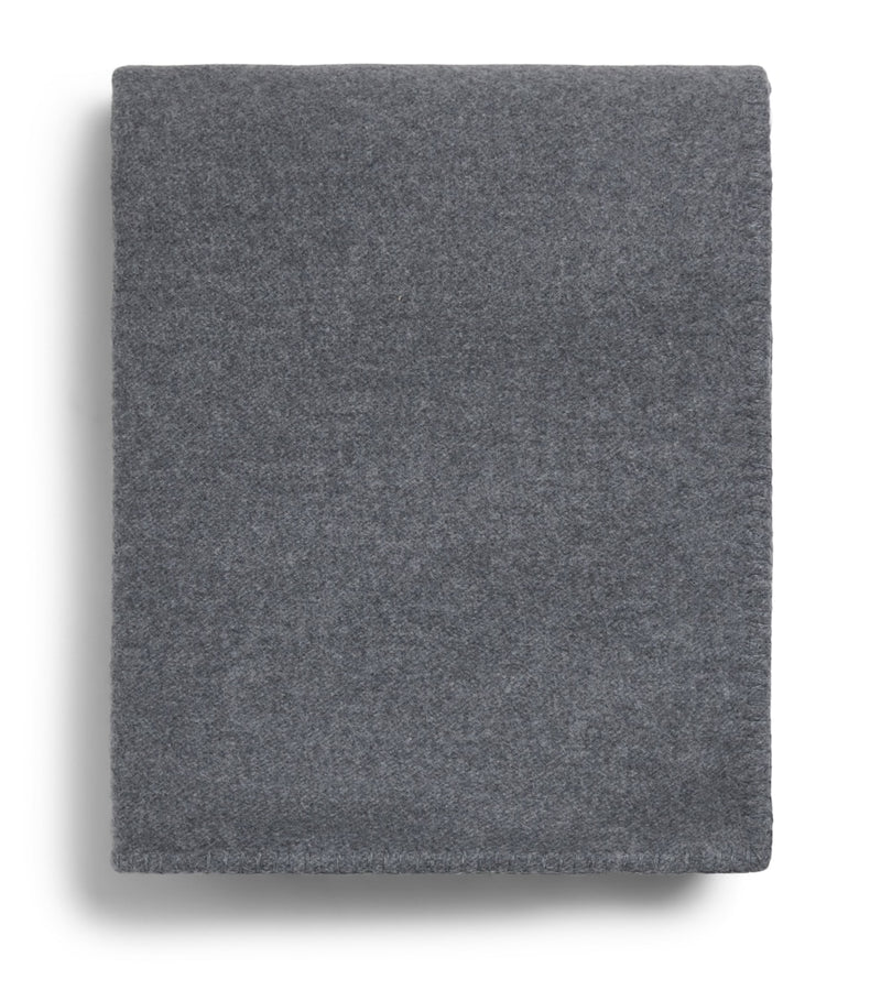 Harrods of London Valatzu reversible blanket 137cm x 180cm, UK version